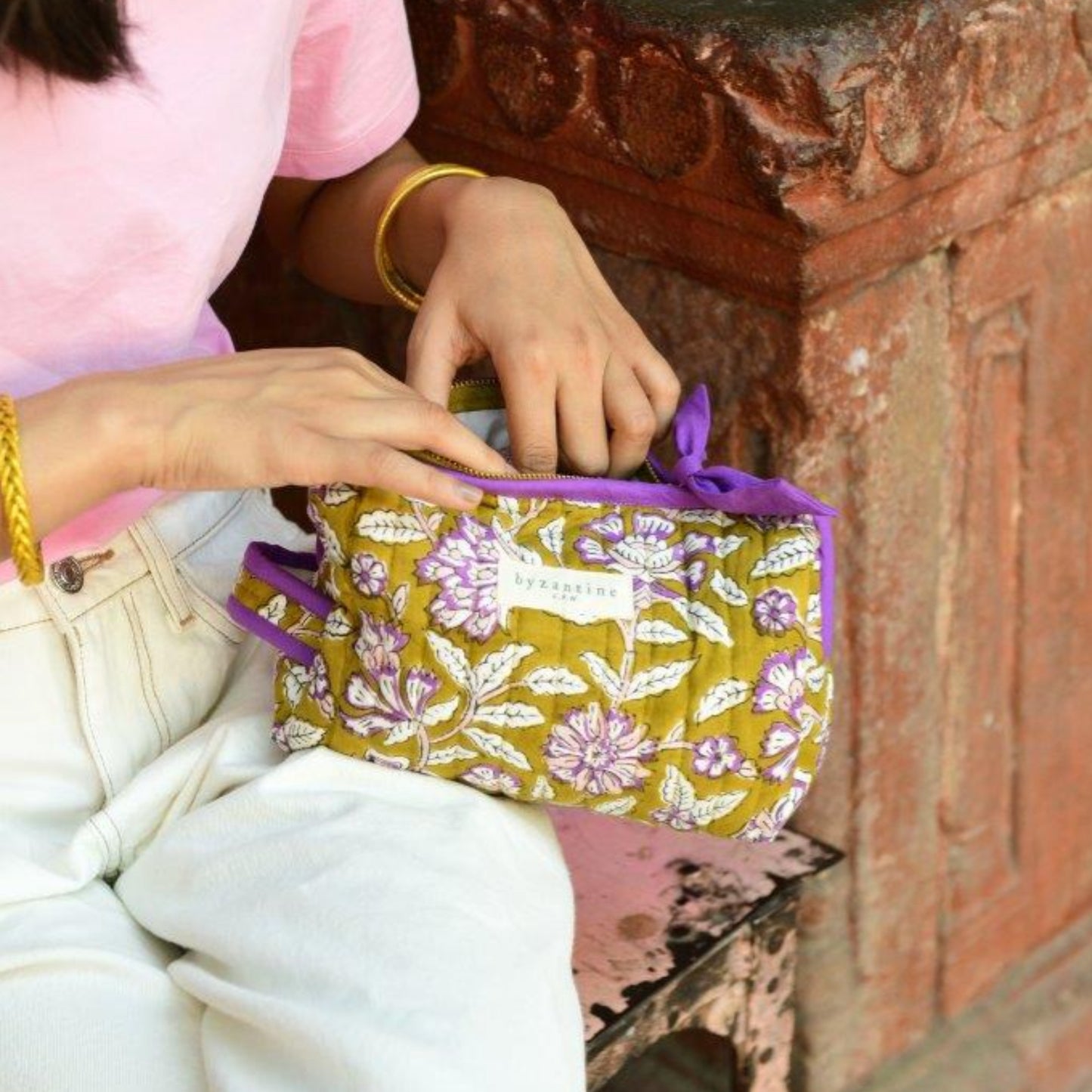 Byzantine_x_Wild_Apothecary_-_Petite_trousse_de_toilette_-_Carthage_Kaki