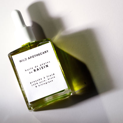 WILD-APOTHECARY-HUILE-RAISIN-BIOLOGIQUE-PRESSEE-A-FROID-SOIN-VISAGE-HYDRATATION-OMBRE